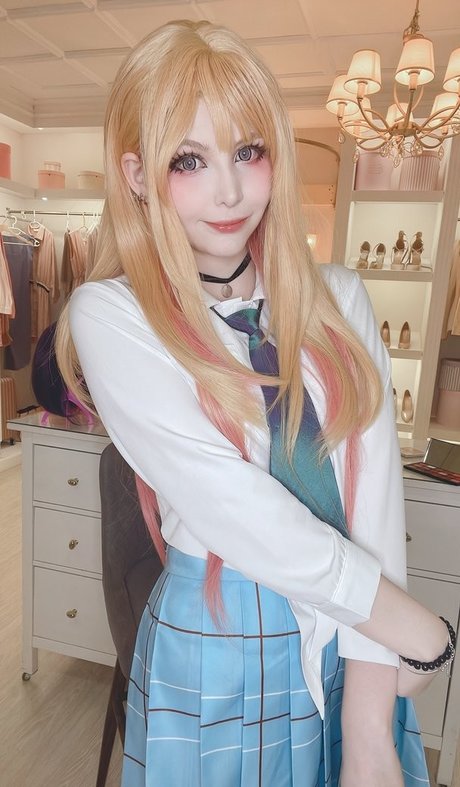 Tsuki Desu pornstar pics