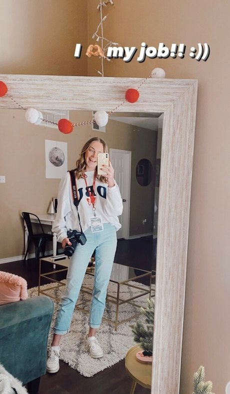 Lauren Mae porn model pics