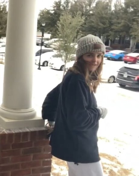 Lauren Mae hd actress gallery