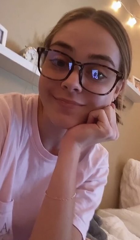 Lauren Mae pornstar art galleries