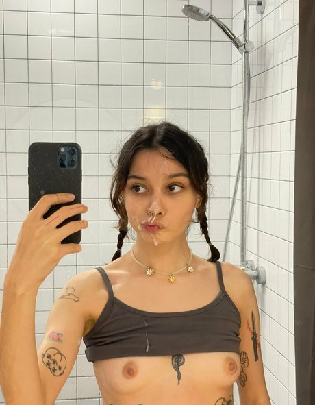 Coconeyx star sexy image