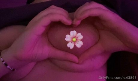 Oceanttv pornstar naked photo