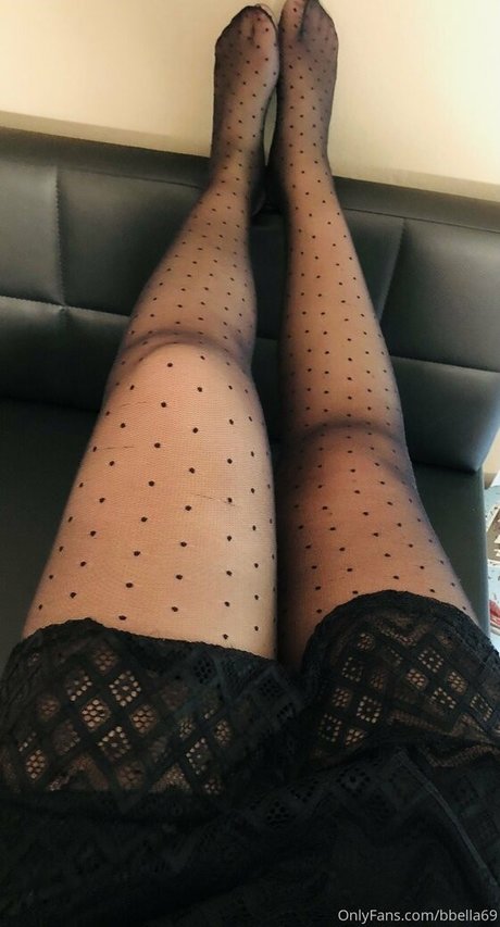 bbella69 art model pics