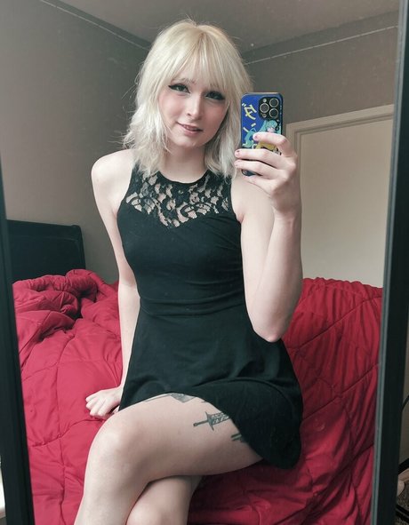 RoseWaltzEX pornstar adult pictures