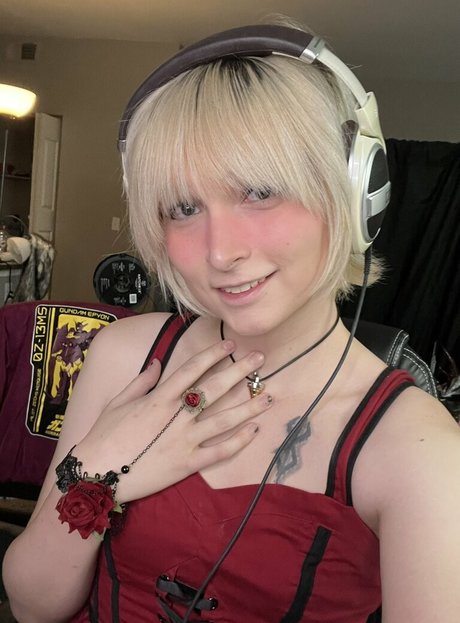 RoseWaltzEX exclusive actress images