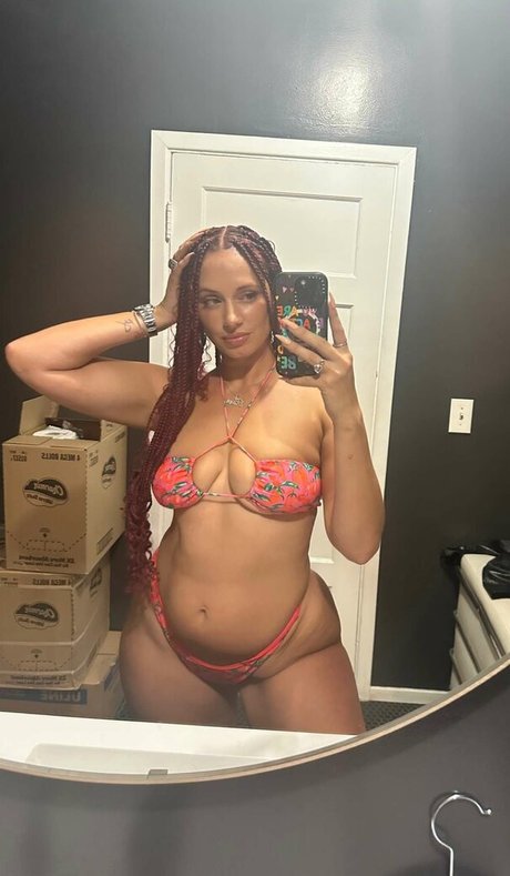 Yesjulz naked model galleries