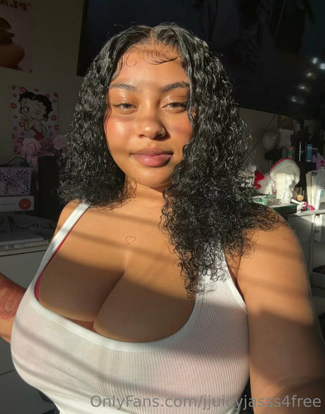 jjuicyjasss4free free star photos