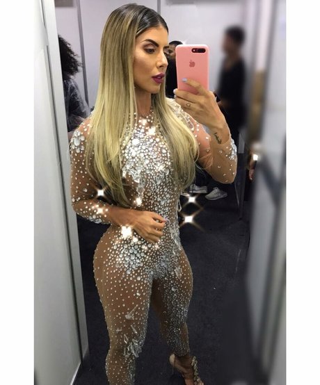 Thais Bianca model perfect img