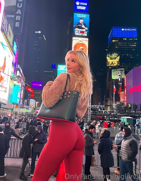 biglivvv sex pornstar img