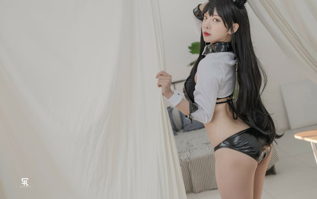 dami amond pretty pornstar pics