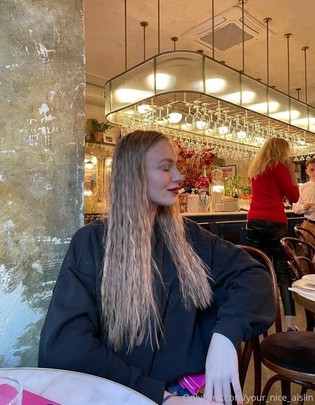 your nice aislin high quality actress photo