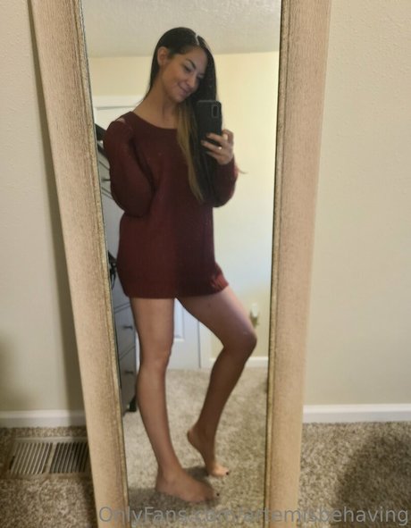 artemisbehaving model free pics