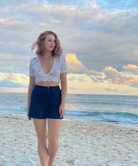 Charlotte Dobre free actress galleries