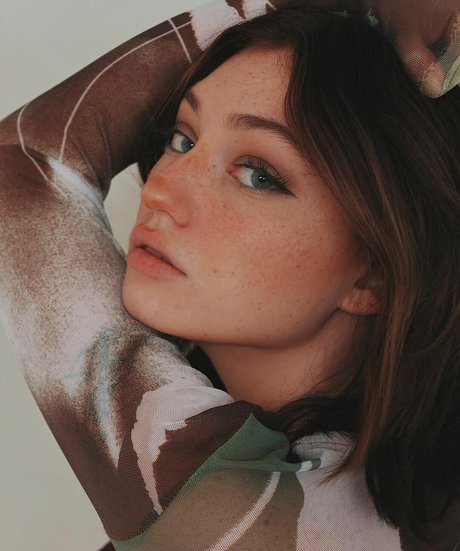 Skylar Rae exclusive star img