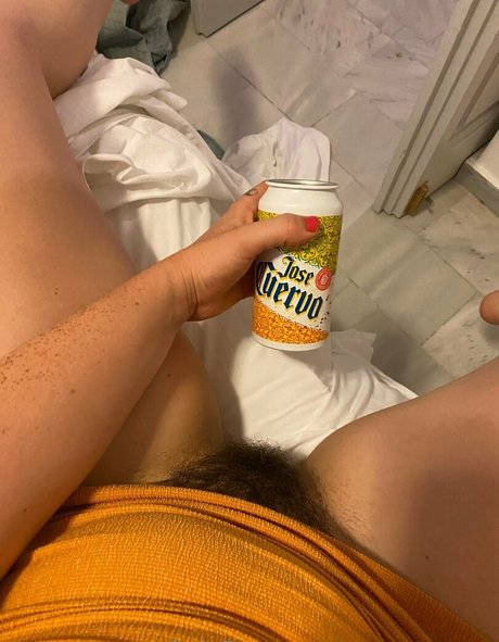 venusenergy nude model picture