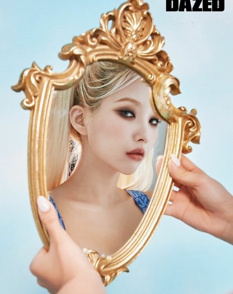 tiny pretty j naked star picture