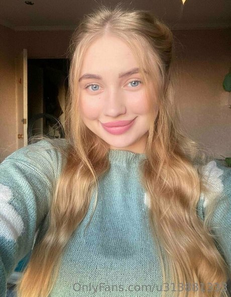 aishi moon exclusive star photo