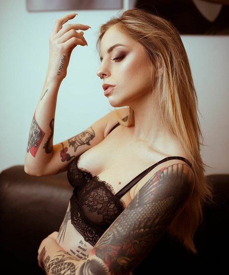 Brokenmirror__ pornstar hot gallery