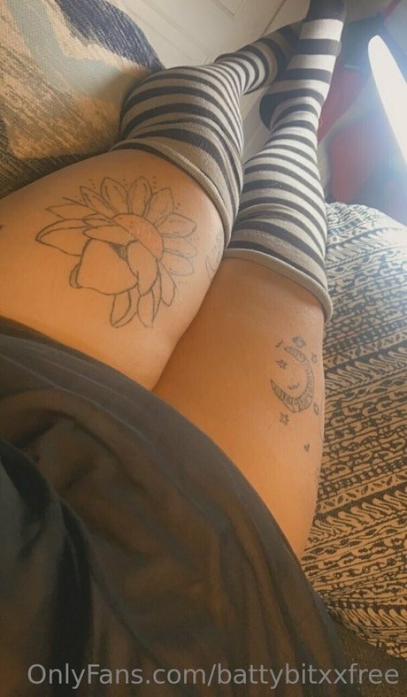 battybitxxfree nude model pic