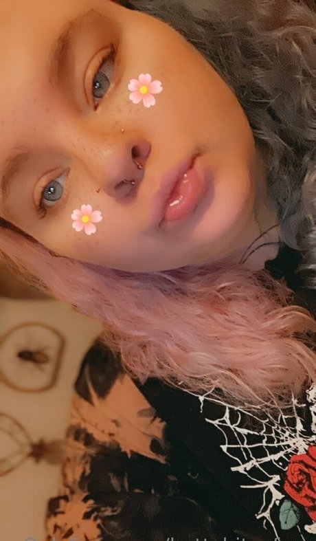 battybitxxfree model nude archive