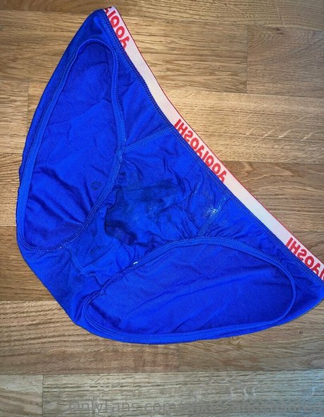 snkrs uncensored star nude images