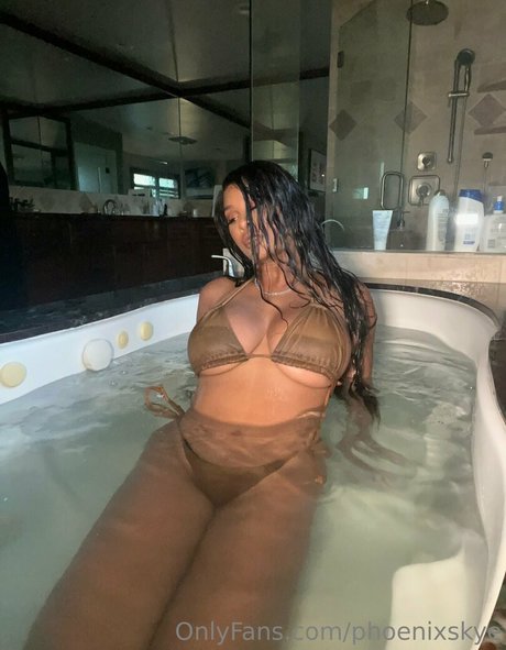 phoenixskye adult model pic