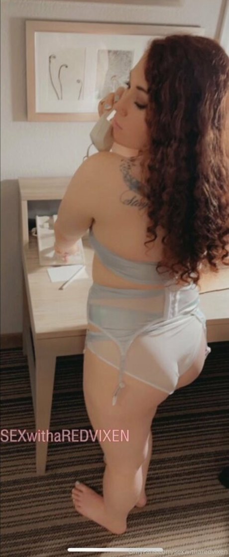 slickstickler naked model picture