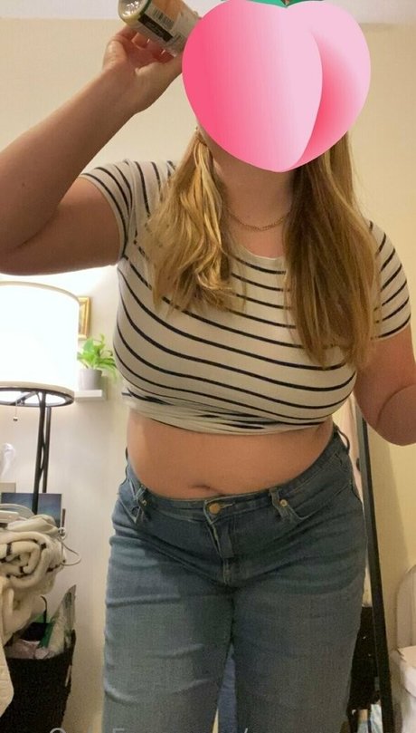 savpeaches model perfect image