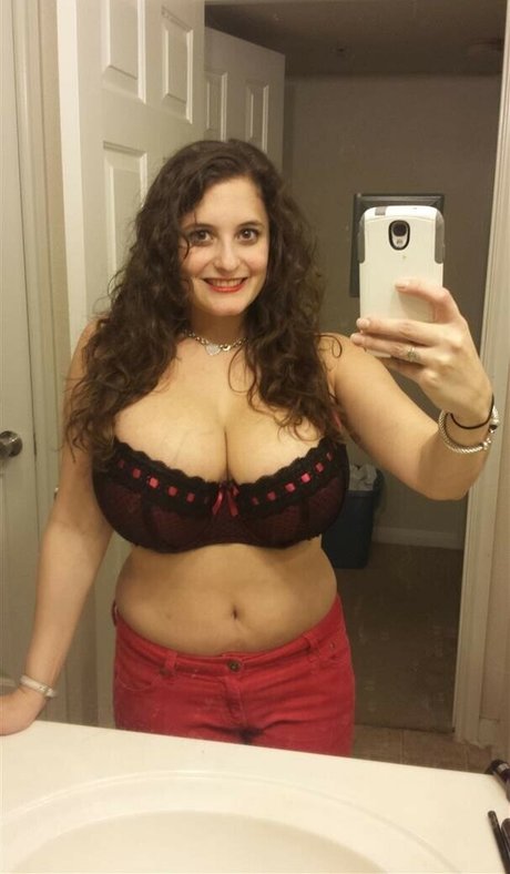 Sundreams90 model adult pics