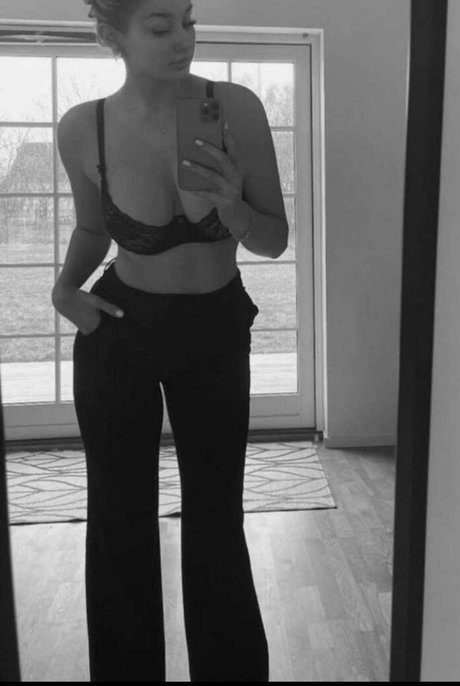 Roza Tas sex actress galleries