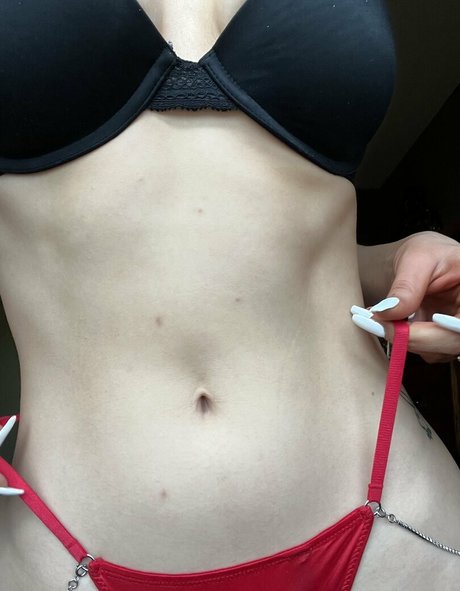 elenasainte top star pic