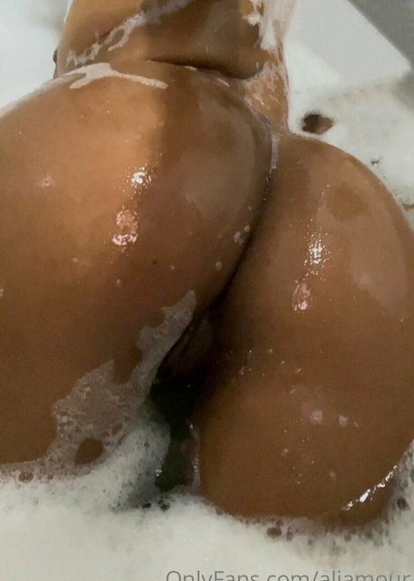 miss lia promos adult model picture