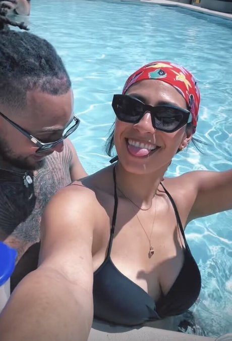 Dafne Mejia model top archive