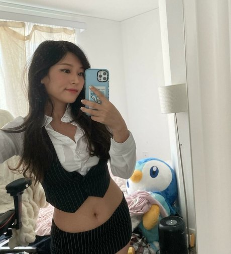 Kang Hee Yoon star pretty image