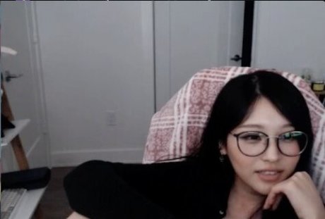 Kang Hee Yoon star beautiful picture