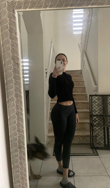 Ashleyrqe model naked galleries