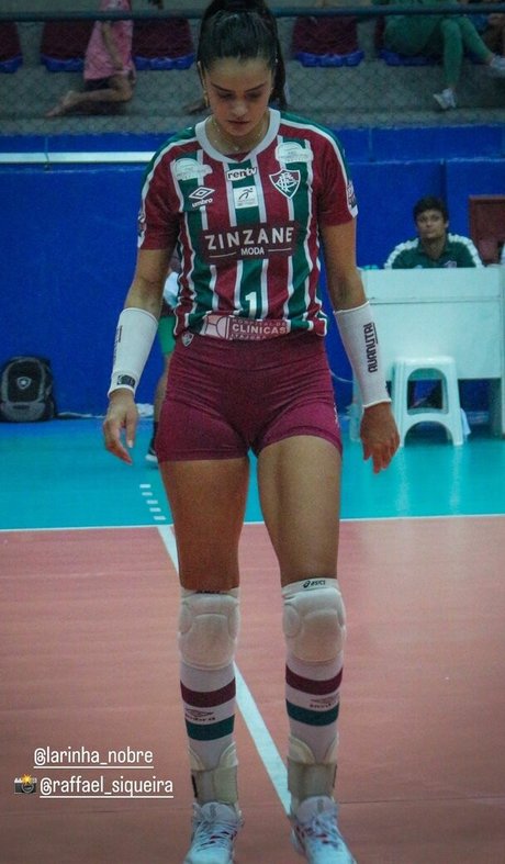 Lara Nobre pretty model archive