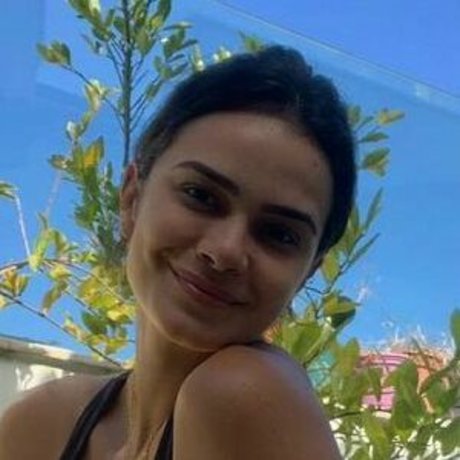 Lara Nobre exclusive actress images