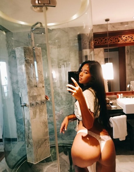 Mai Netnapar actress photo