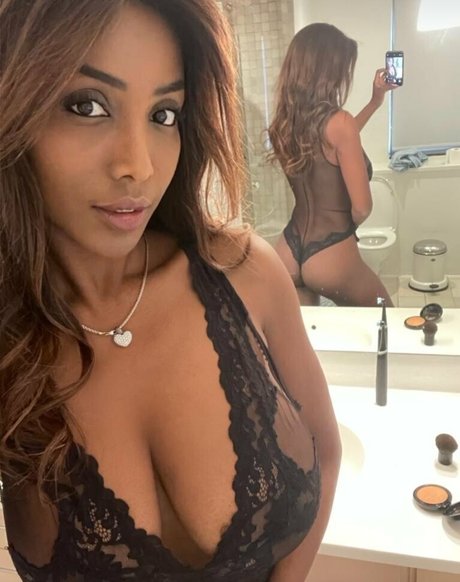 Ainett Stephens pornstar pretty gallery