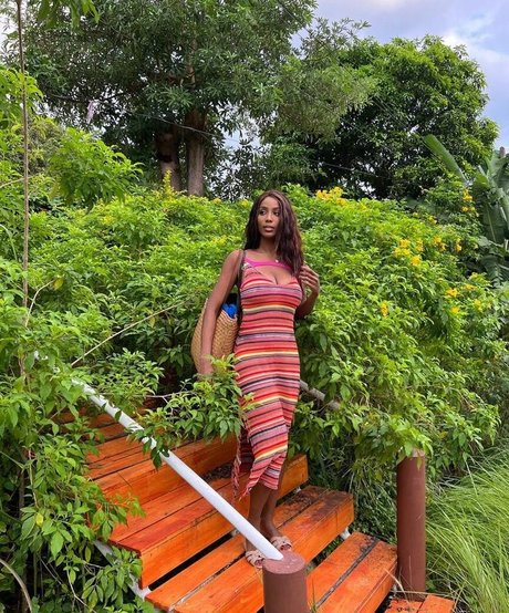 Ainett Stephens hd actress archive