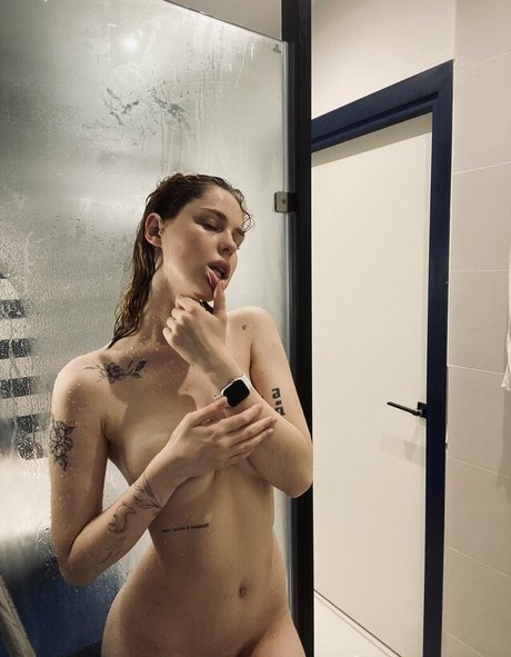 MakMary M pornstar sexy gallery