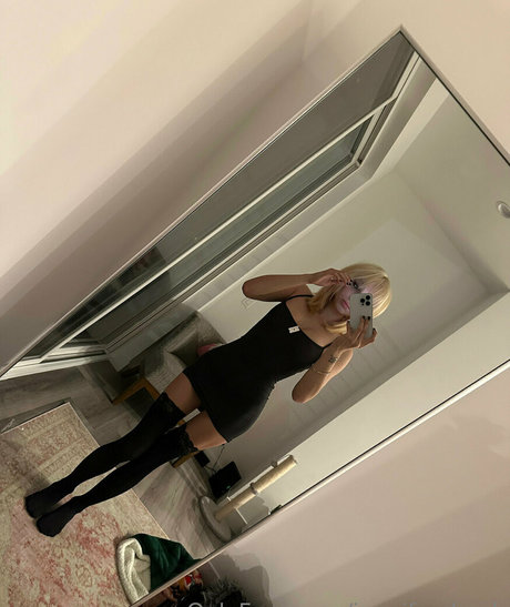 Jenniferchexk pretty actress pictures