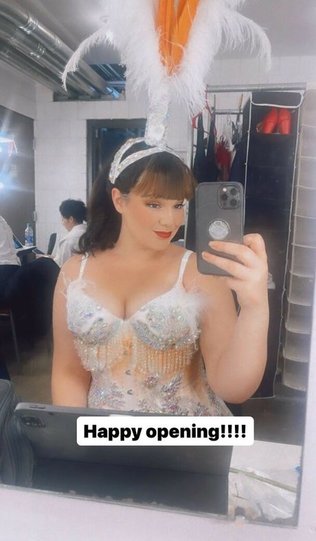 Maggie Renee model sex pics