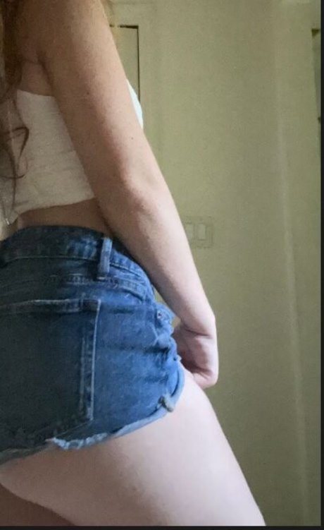 thqttie model free picture