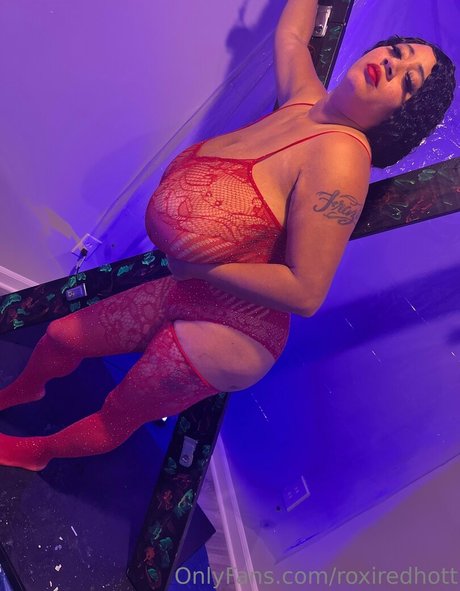 roxiredhott star nice pictures