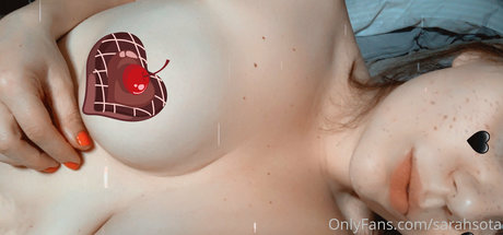 sarahsota free exclusive actress photo