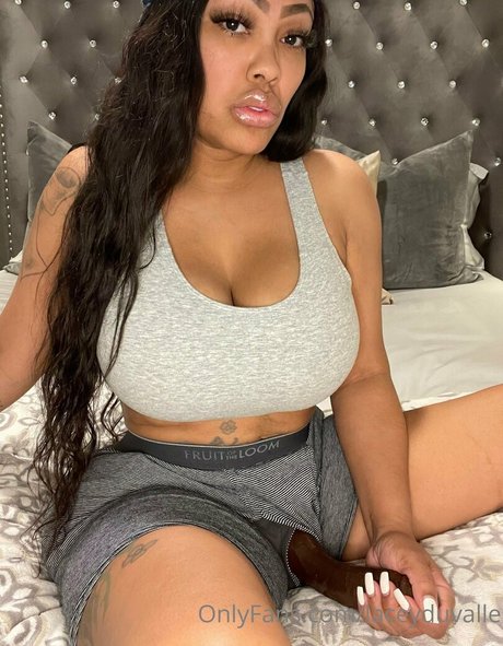 LaceyDuvalle nudes star archive