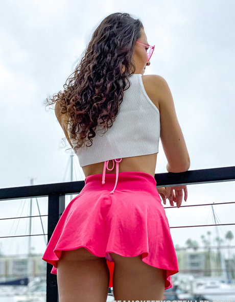 Liz Jordan naked pornstar pics