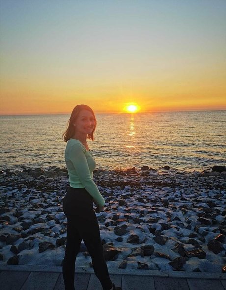 brunnette3 sexy actress photos